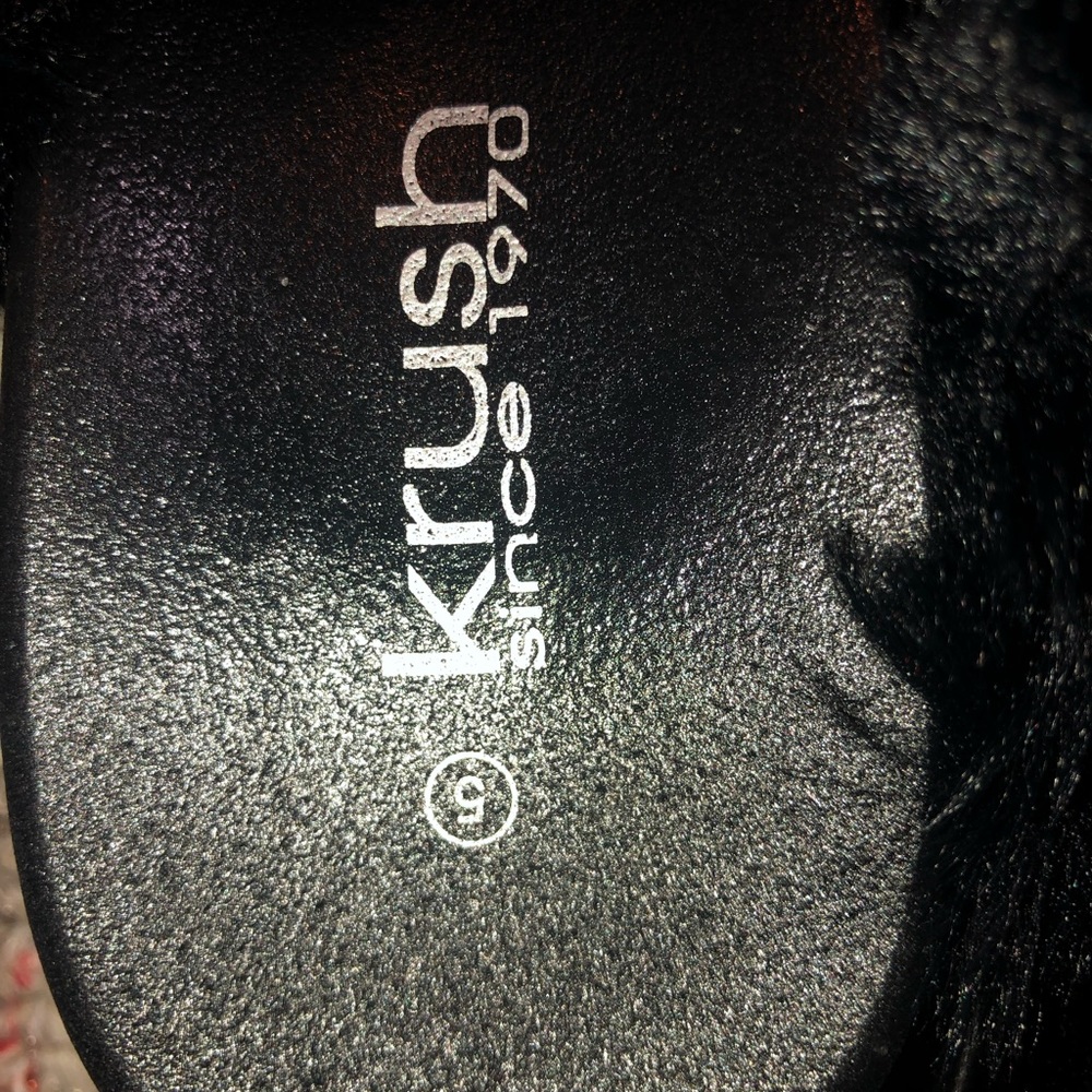 Slippers - Picture 3 of 3